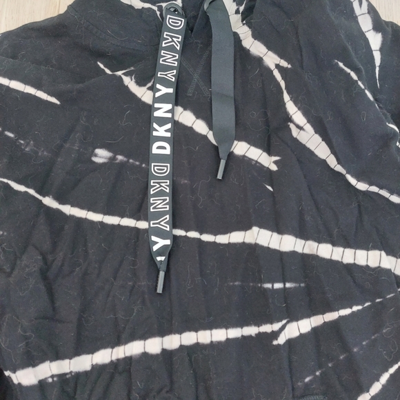 DKNY tunic 35 " length - Picture 4 of 6